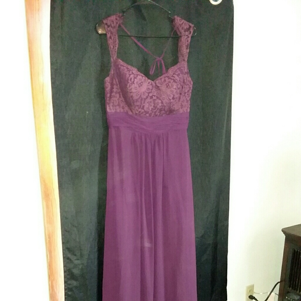 Never been worn, no reason to wear it.